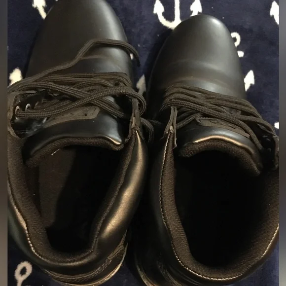 Mens Mountain Gear Boots - Picture 3 of 15